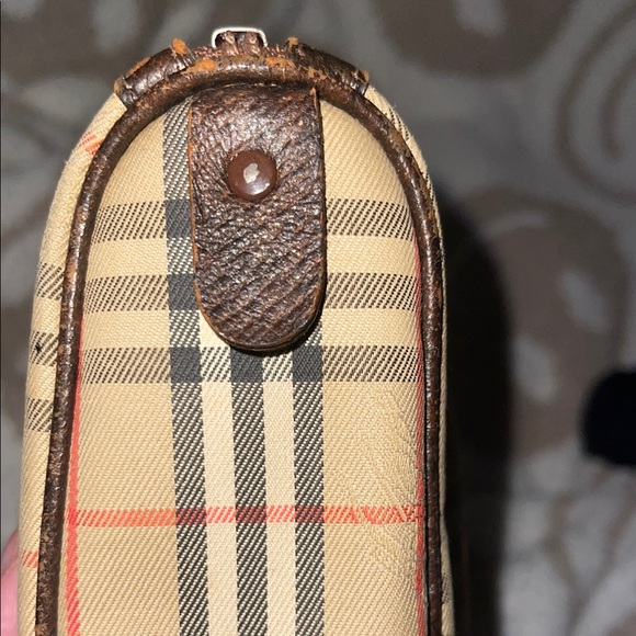 Burberry Tan and Brown clutch - Picture 10 of 15